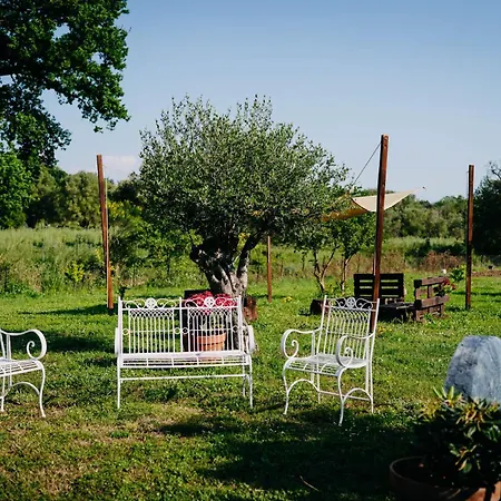 Tenuta Le Tre Rose Frühstückspension *