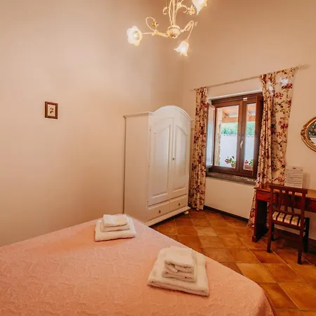 Tenuta Le Tre Rose Bed & Breakfast *