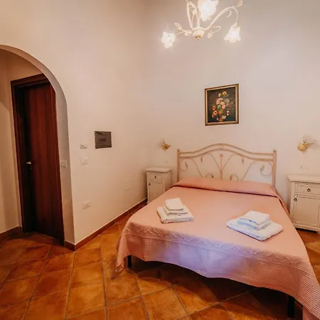 Bed & Breakfast Tenuta Le Tre Rose *
