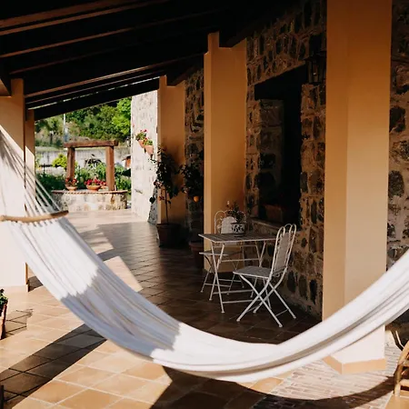 Tenuta Le Tre Rose Bed & Breakfast *