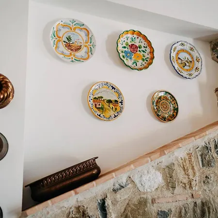 Tenuta Le Tre Rose Bed & Breakfast Vibonati